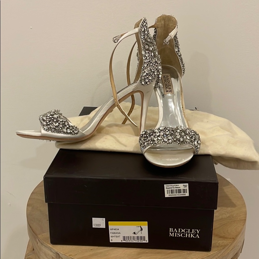 Badgley Mischka Embellished Fabiana Sandal Size 8
